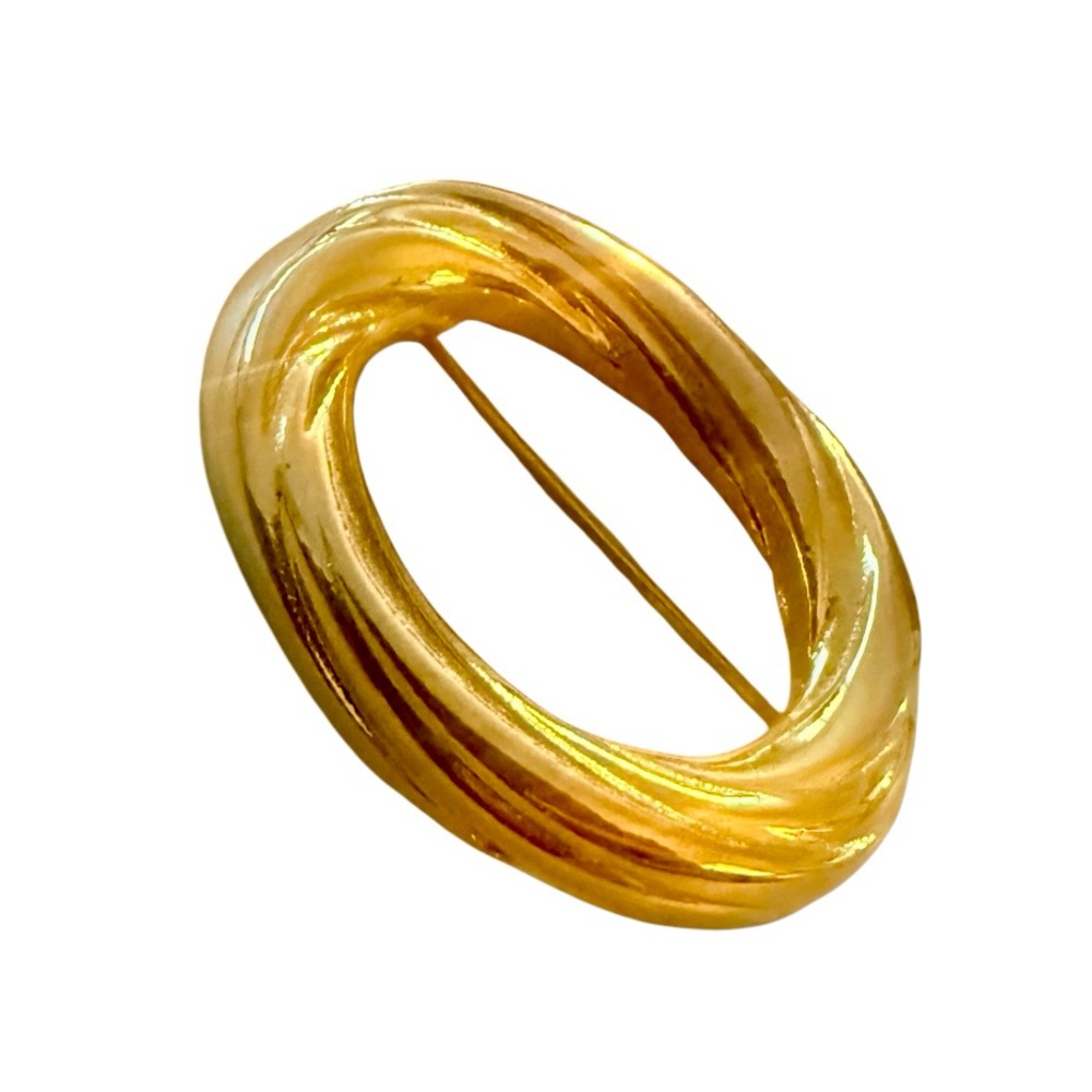 1980’s Vintage Bright Gold Oval Shaped Textured
Brooch, 1.5”